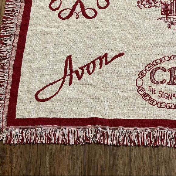 Vintage Rare Avon Mrs Albee Collectible Throw Blanket Red Cream - Picture 3 of 11
